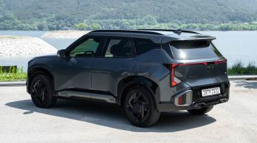 Kia Seltos - rear static