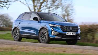 Renault Austral - front cornering