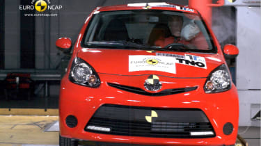 Toyota Aygo Euro NCAP crash test front pole test