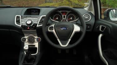 Ford Fiesta 1.25 Zetec interior
