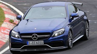 Mercedes-AMG C 63 R - spy shot track cornering