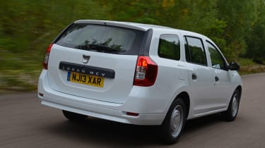 Dacia Logan MCV rear tracking
