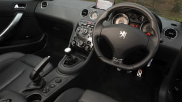 Peugeot RCZ dash