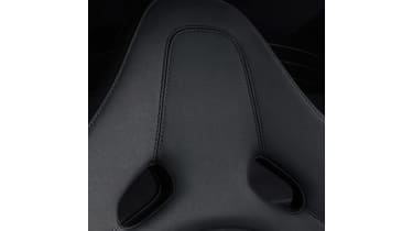 570S track pack seat
