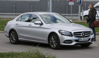 Mercedes C-Class facelift 2016 spied 1