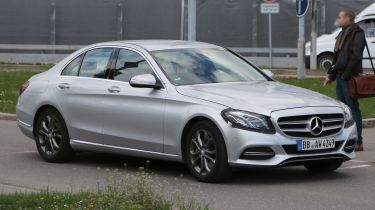 Mercedes C-Class facelift 2016 spied 1