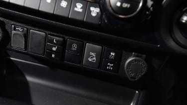 Toyota Hilux - dashboard