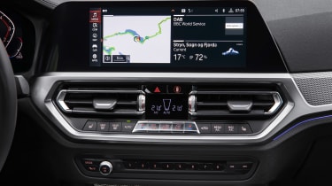 BMW 3 Series - infotainment