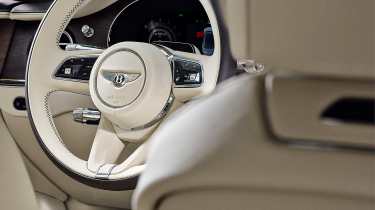 Bentley Flying Spur facelift steering wheel