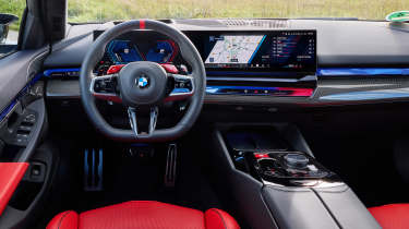 BMW M5 Touring - dash