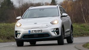 Kia e-Niro Mid Range - front cornering