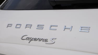 Porsche Cayenne S Diesel badge