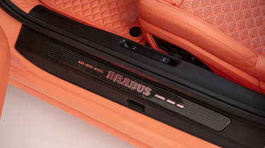 Brabus 900 Peetch - sill