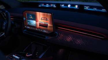 BMW iX3 50 xDrive - screen