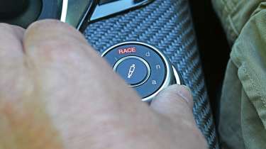 Alfa Romeo Giulia Quadrifoglio long-term - mode selector