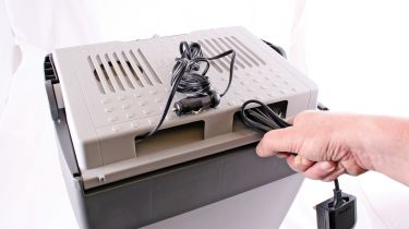Powered cool box
