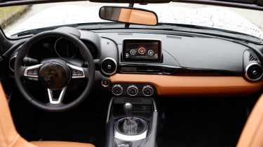 Fiat 124 Spider interior 2