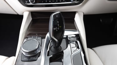 BMW 5 Series Touring - centre console