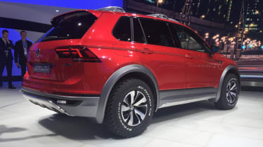 Volkswagen Tiguan GTE Active Concept - rear quarter show
