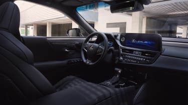 Lexus ES - interior from passenger perspective