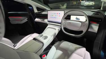 Xpeng X9 - front interior