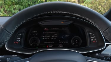 Audi Q8 PHEV - dials