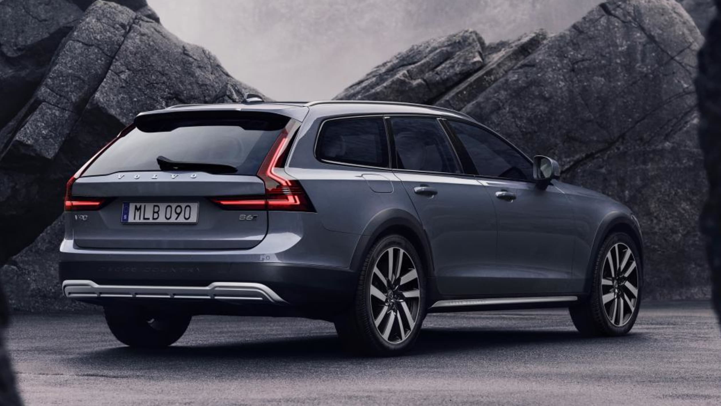 volvo s90  v90 2021 dapatkan teknologi mild hybrid