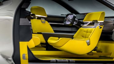 New Renault Morphoz concept can grow in size - pictures 