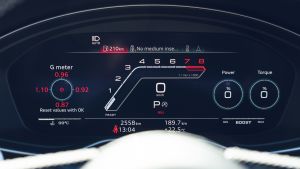 Audi RS 4 Avant - dials