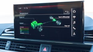 Audi RS 4 Avant - info screen