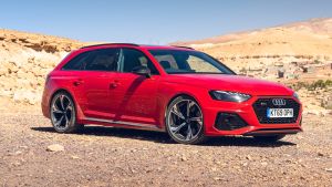 Audi RS 4 Avant - front static