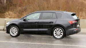 2021%20Skoda%20Enyaq%20spied-7.jpg