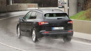 2021%20Skoda%20Enyaq%20spied-11.jpg