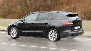 2021%20Skoda%20Enyaq%20spied-8.jpg